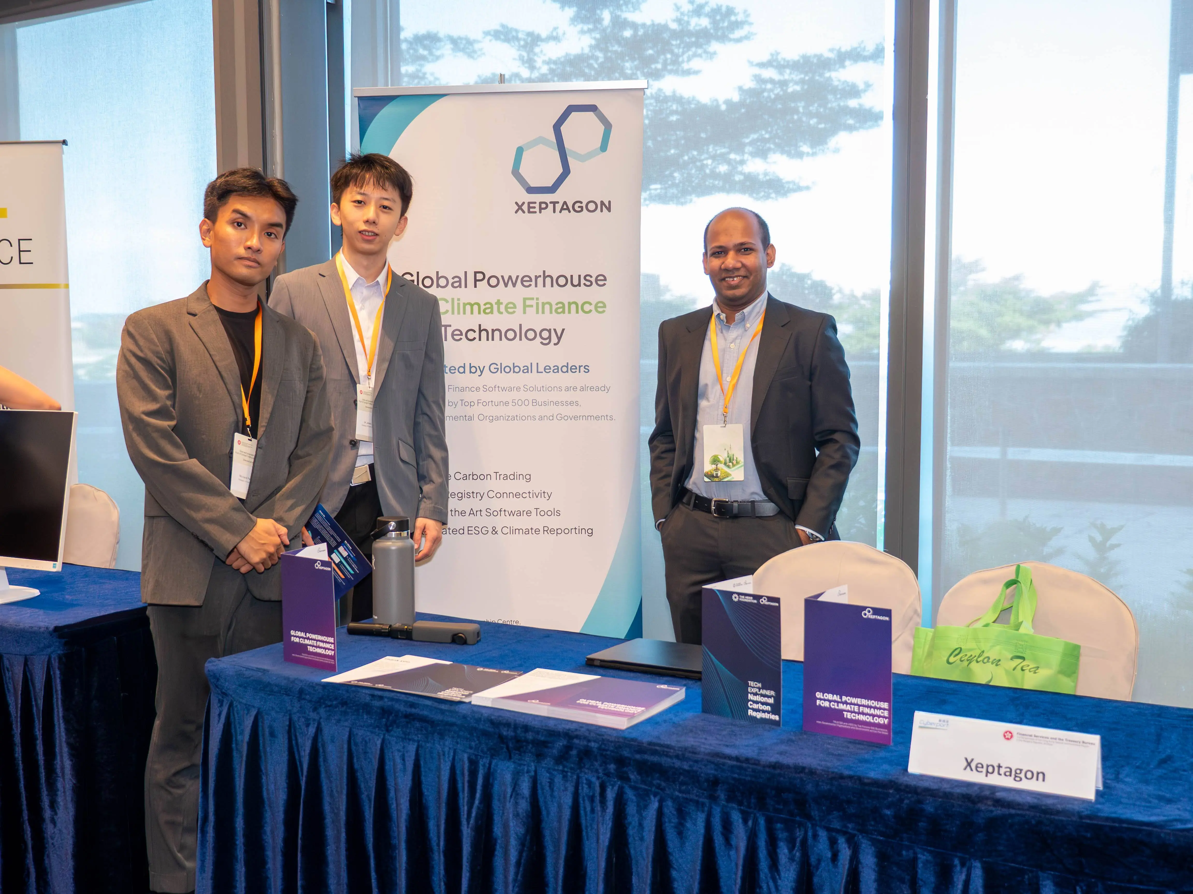 Xeptagon engaging in discussion with HKMA Executive Director